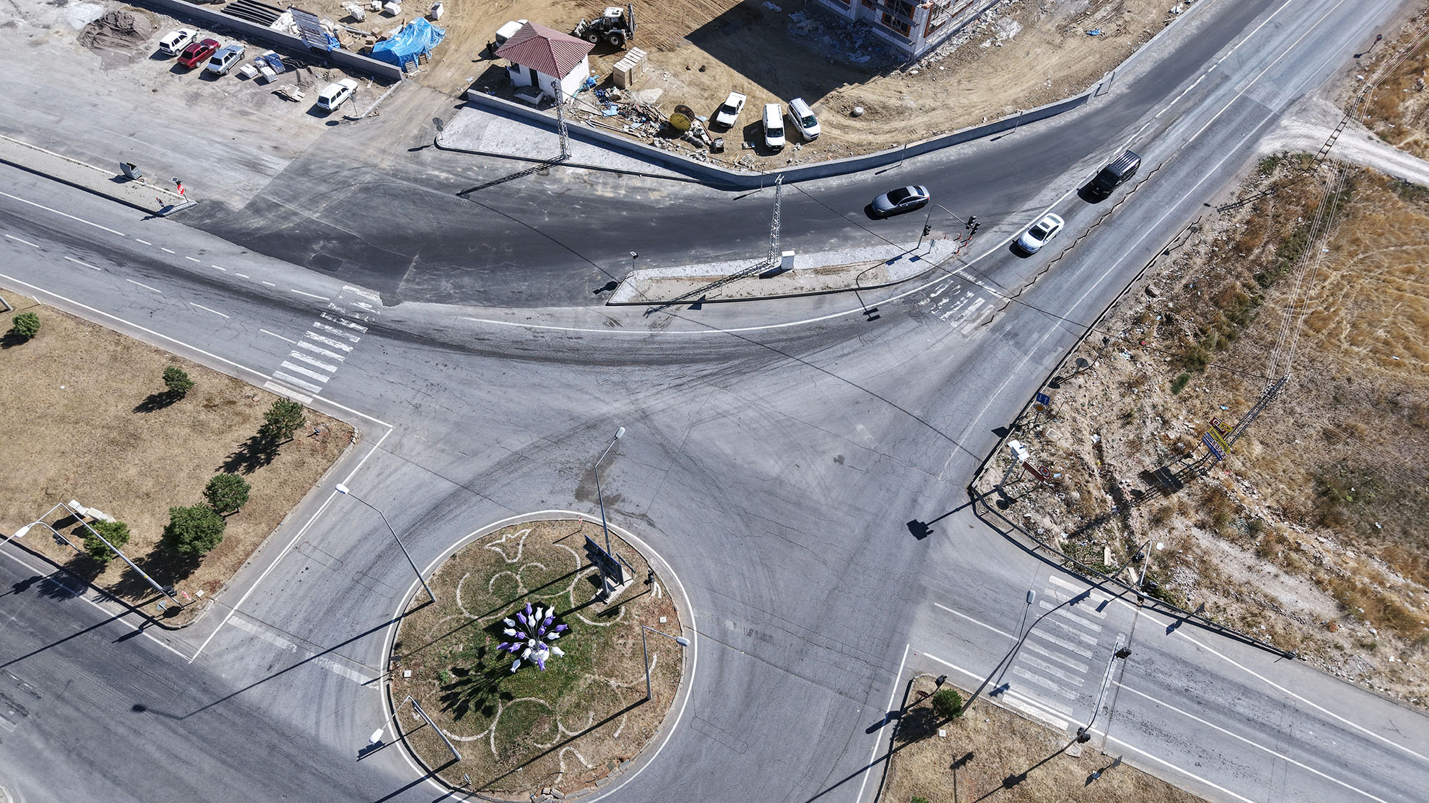 Büyükşehir, Göksun Kavşağı’nda Trafik Akışını Rahatlattı (3)