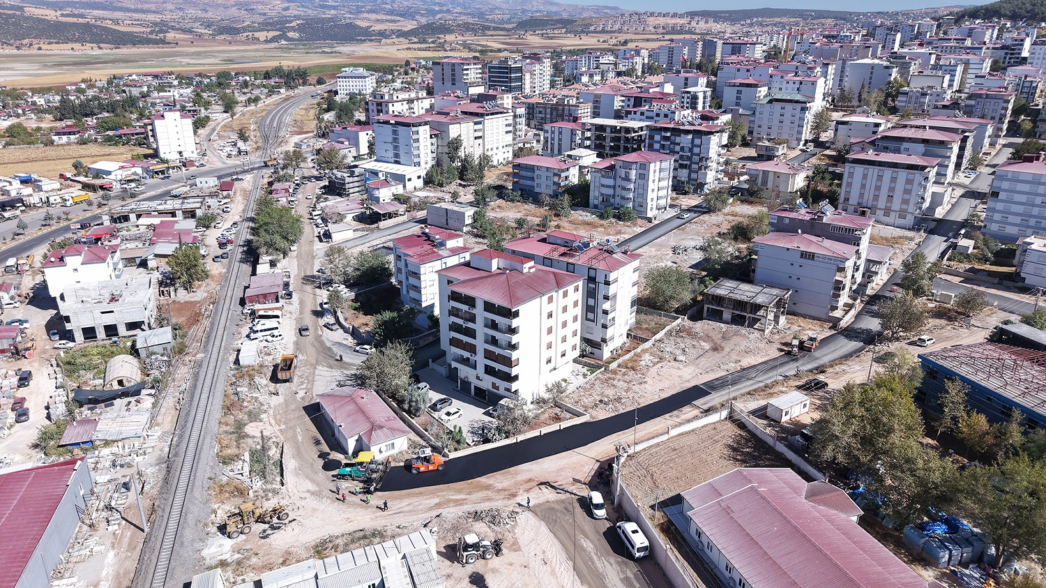 Büyükşehir’den Pazarcık’ta Biten Altyapının Ardından Asfalt Hamlesi (2)