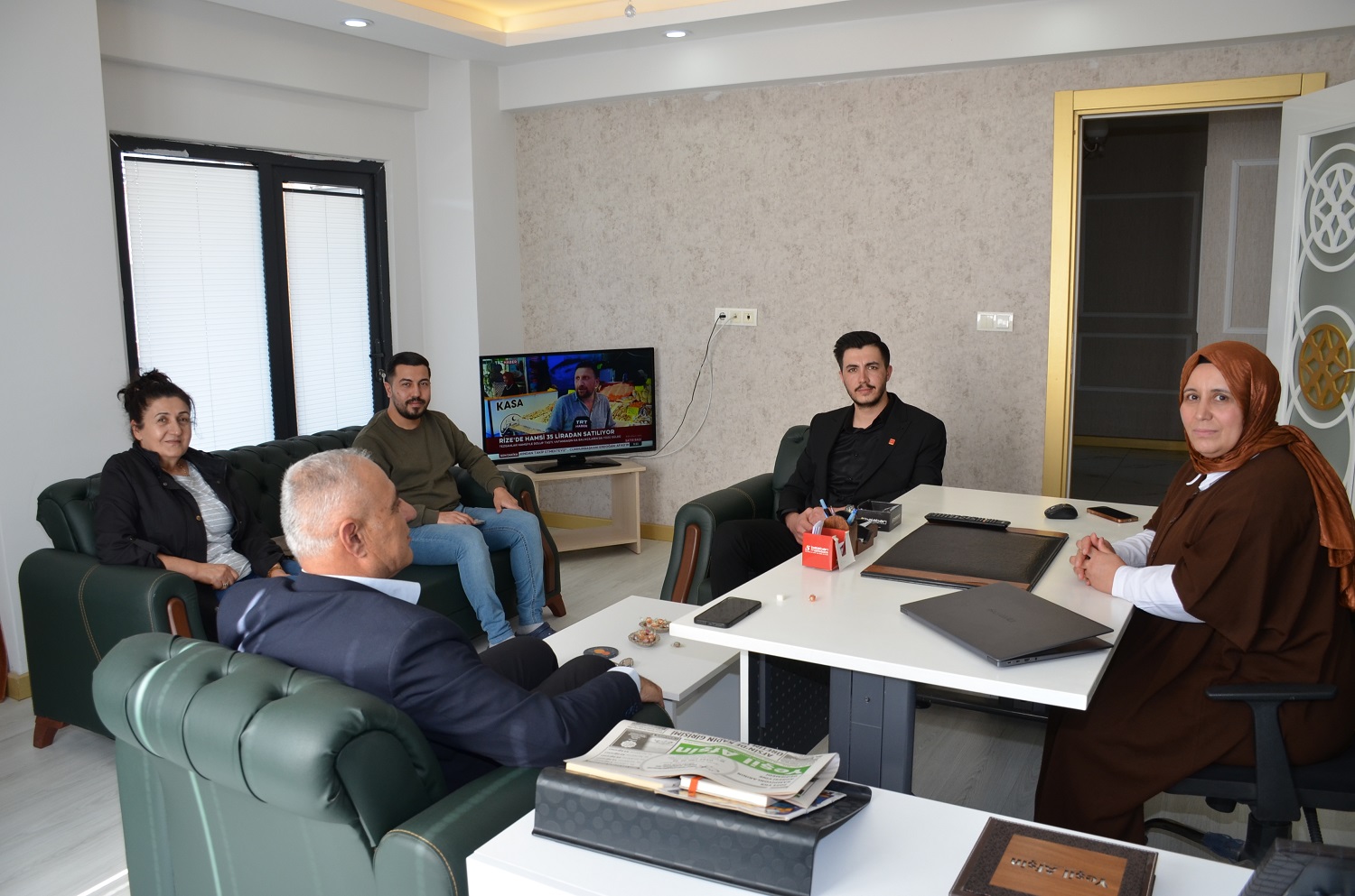 Chp Afşin İlçe Başkanlığı’ndan Yeşil Afşin Gazetesi’ne Ziyaret (1)