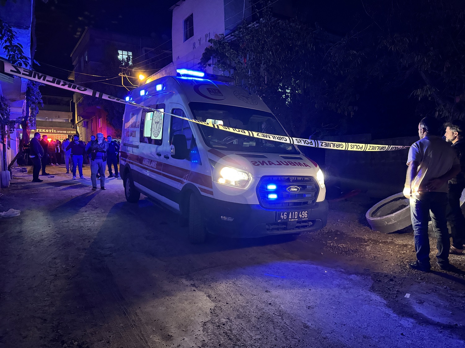 Eski Eşiyle Kayınvalidesini Öldürüp Üvey Kızını Yaralayan Kişi İntihar Etti (3)