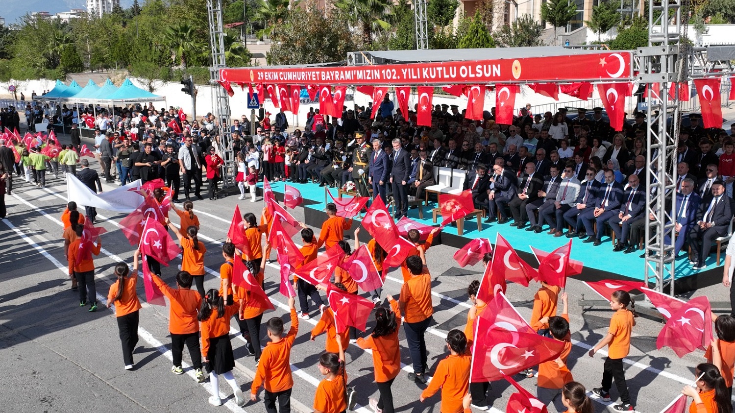 Gurur, Birlik Ve Beraberlik; Cumhuriyetin 102. Yılı Coşkuyla Kutlandı (4)