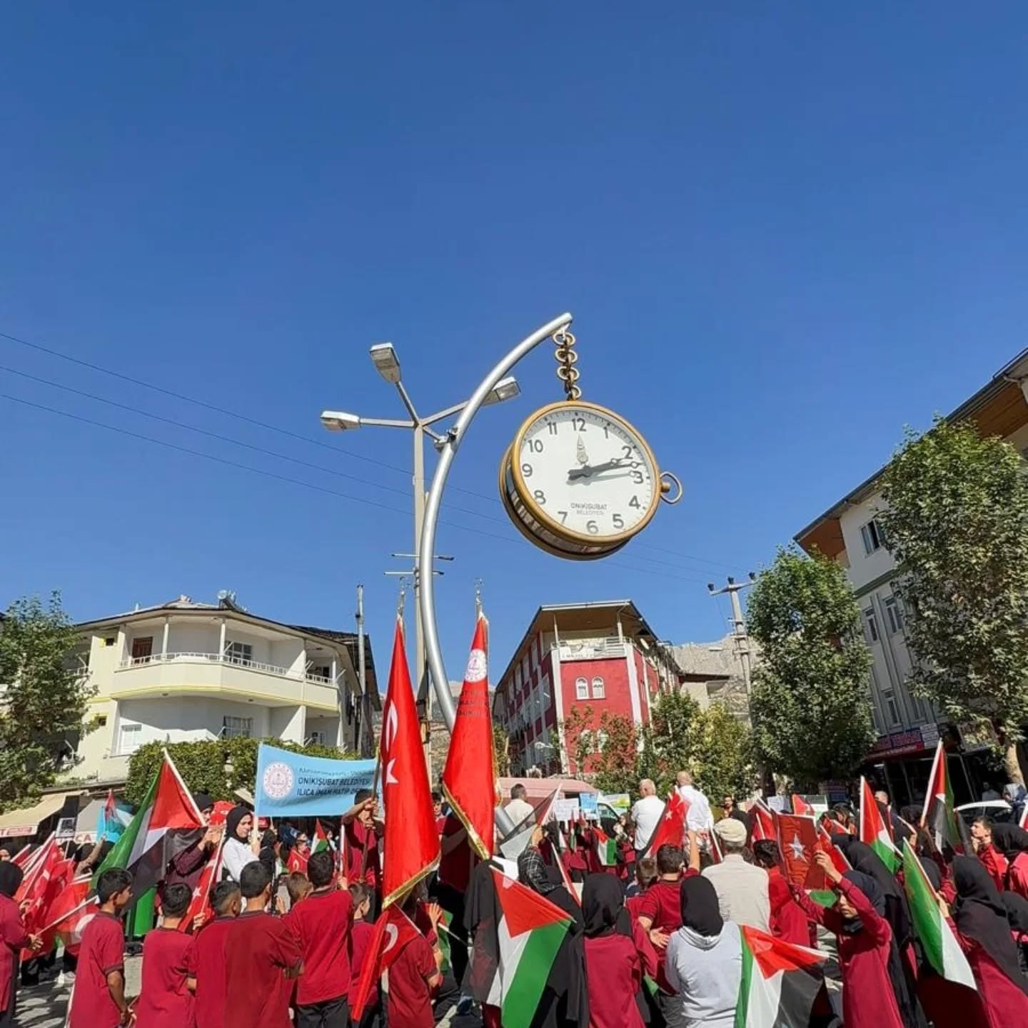 Ilıca İmam Hatip Ortaokulu’ndan Gazze’ye Destek Yürüyüşü1