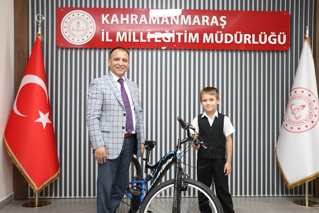 Kahramanmaraş’ın Kültür Elçileri Ödüllerini Aldı! (2)