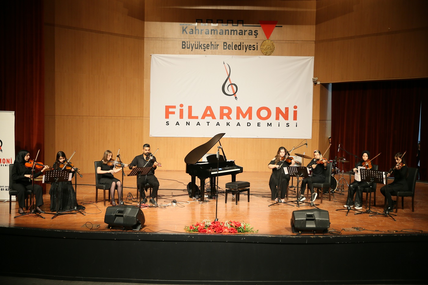 Kahramanmaraş'ta Filarmoni Sanat Akademisi Öğrencileri Konser Verdi (1)