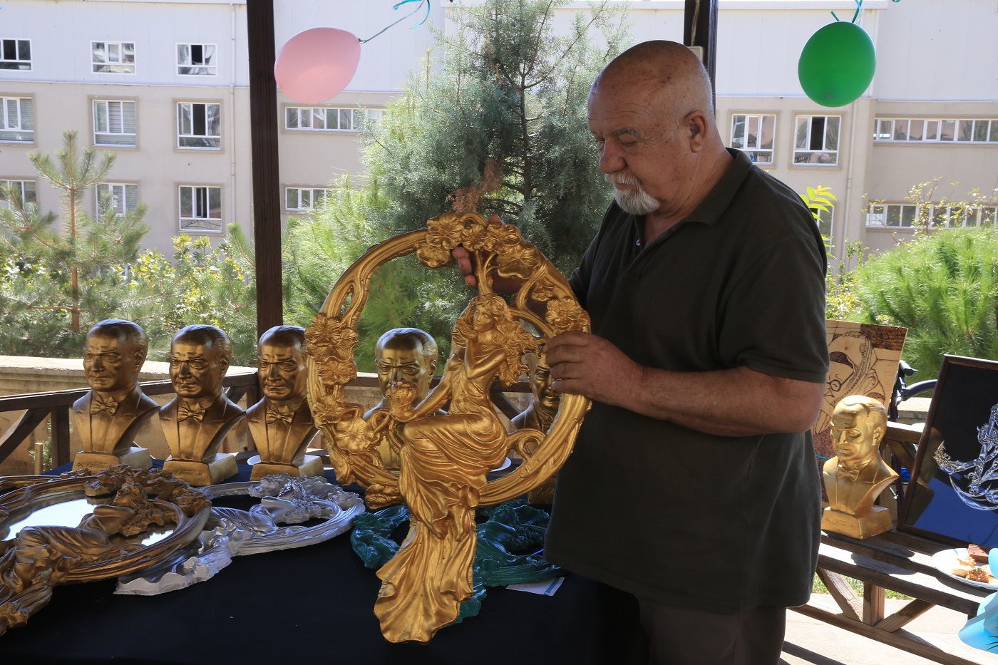 Kahramanmaraş'ta Huzurevi Sakinlerinden 'El Sanatları Kermesi' (2)