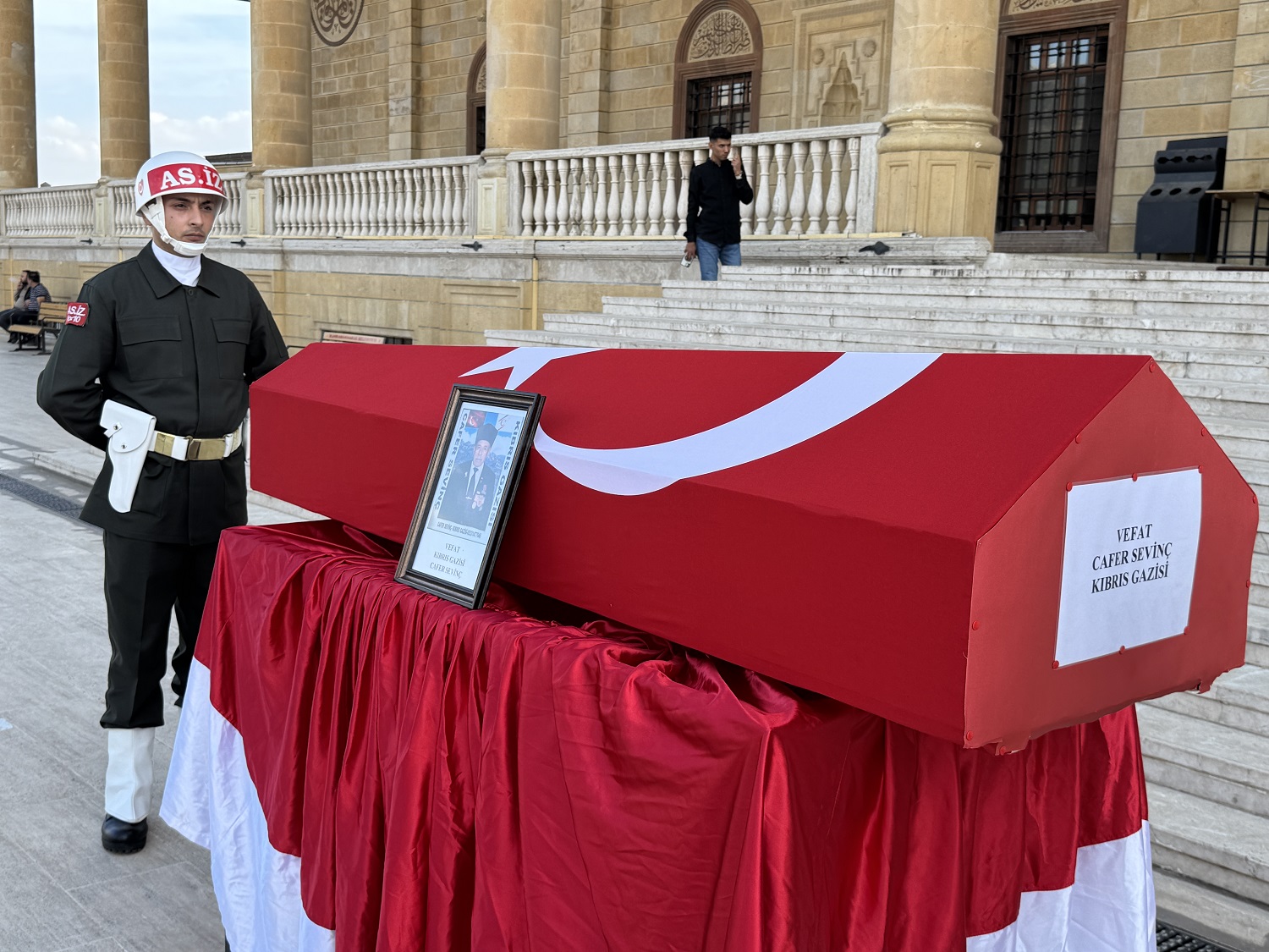 Kahramanmaraş'ta Vefat Eden Kıbrıs Gazisi Son Yolculuğuna Uğurlandı (3)