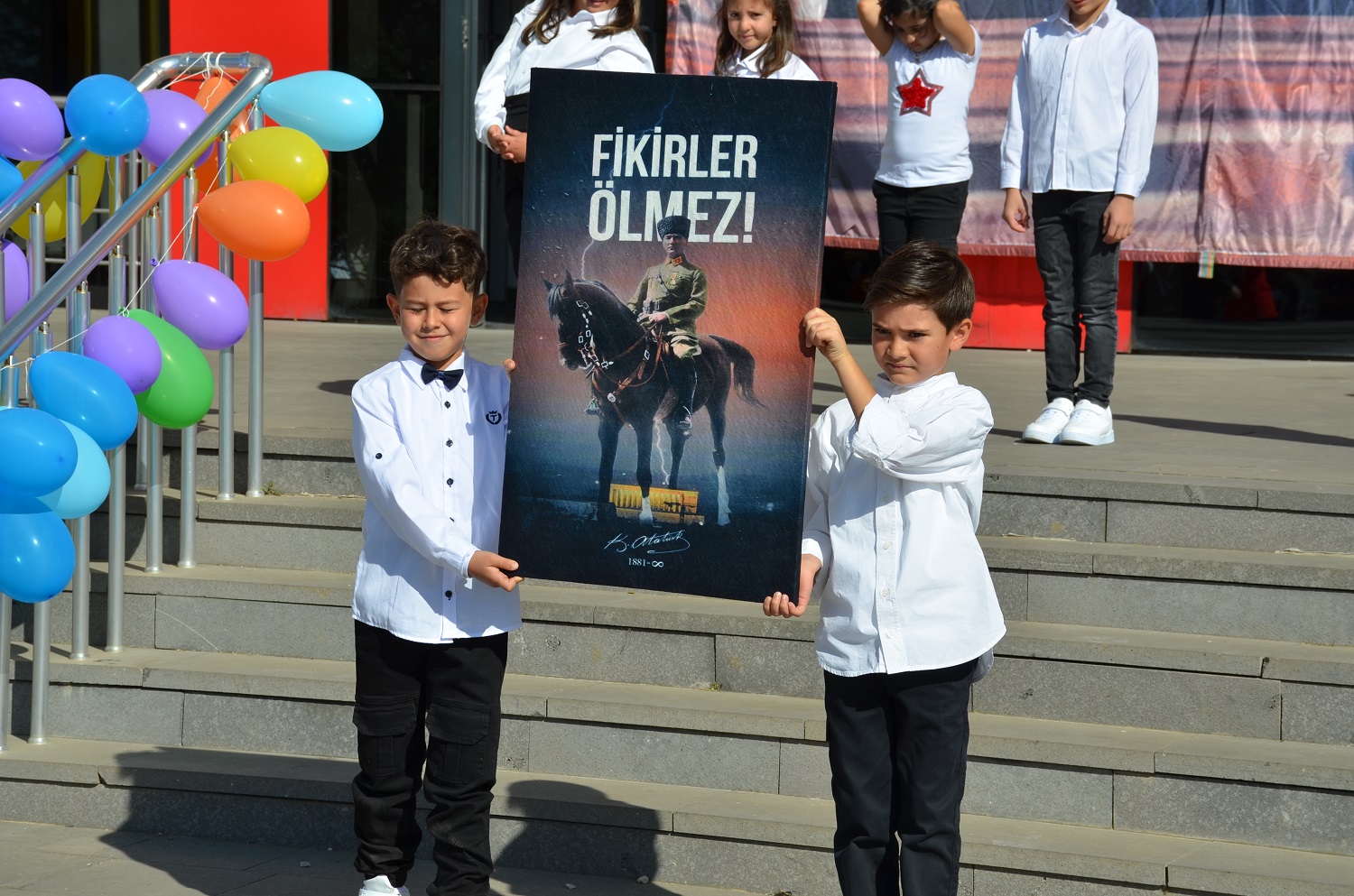 Karaoğlan Koleji’nde Cumhuriyetin 102. Yılı Coşkuyla Kutlandı (15)