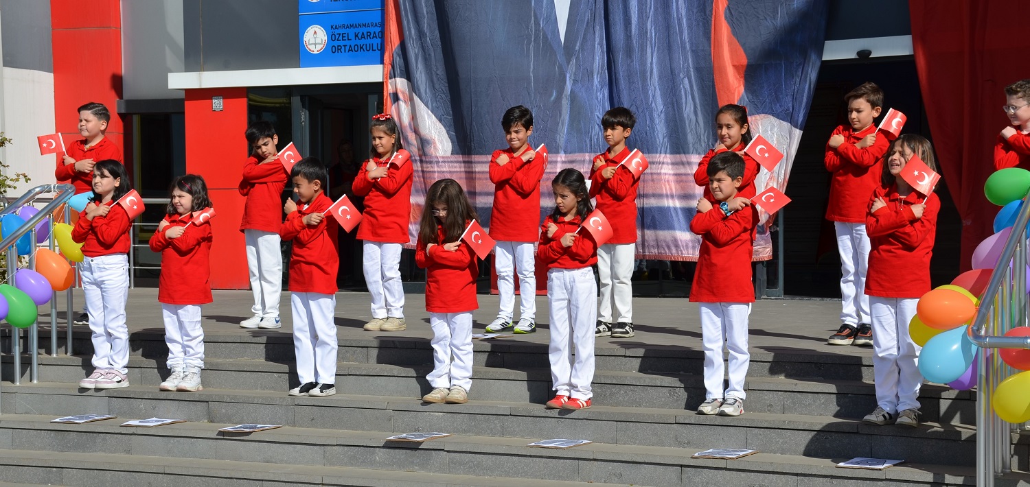 Karaoğlan Koleji’nde Cumhuriyetin 102. Yılı Coşkuyla Kutlandı (17)