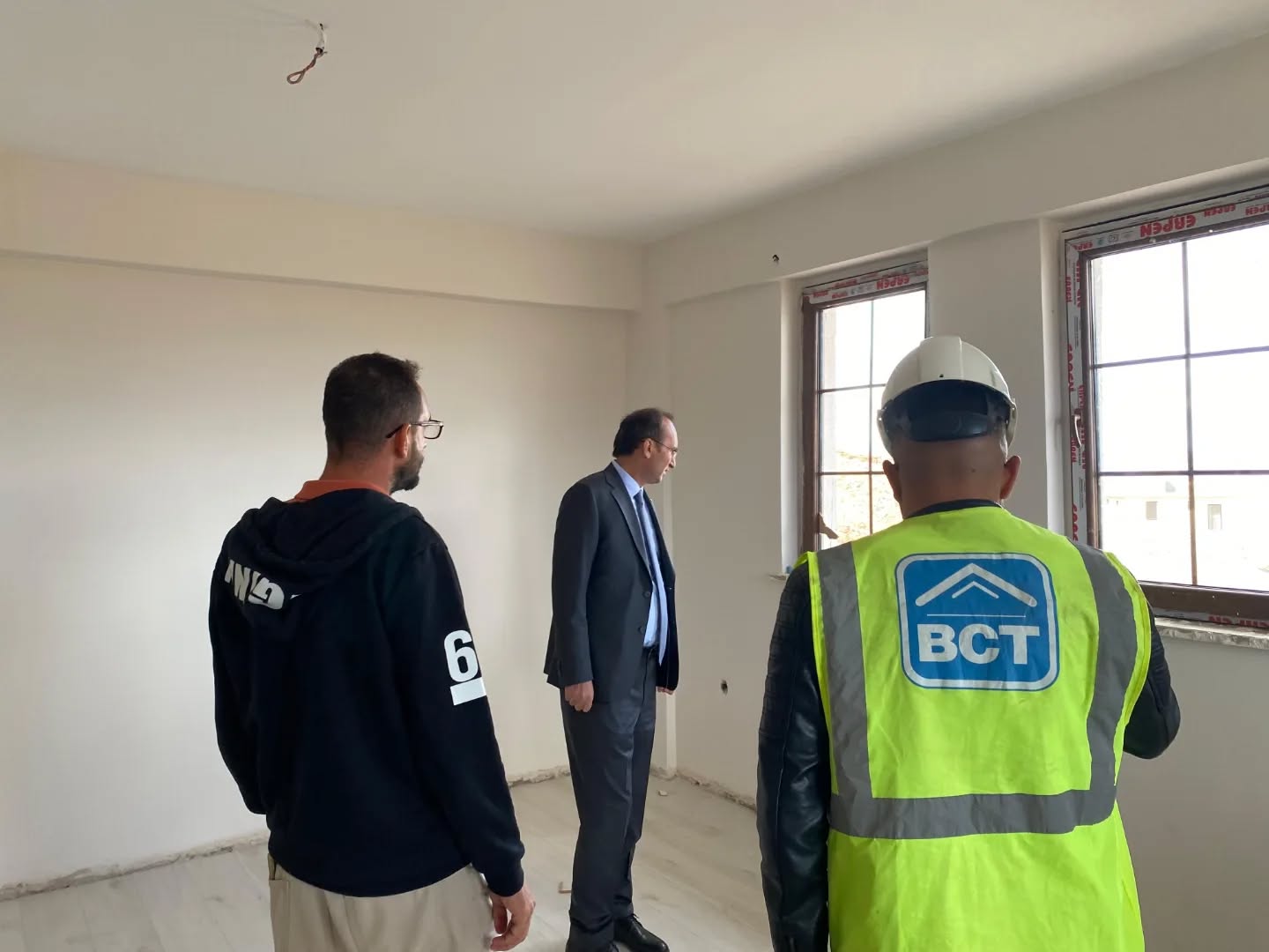 Kaymakam Sarıdoğan, Alimpınar Mahallesi’nde Kırsal Konut Çalışmalarını İnceledi1
