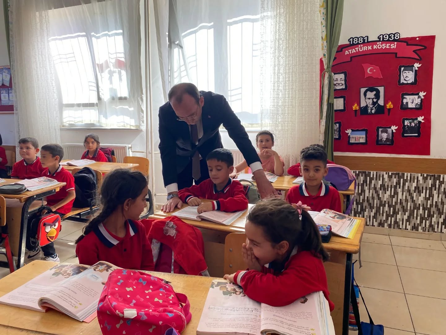 Kaymakam Sarıdoğan’dan Hüyüklü İlkokulu Ve Ortaokulu’na Ziyaret2