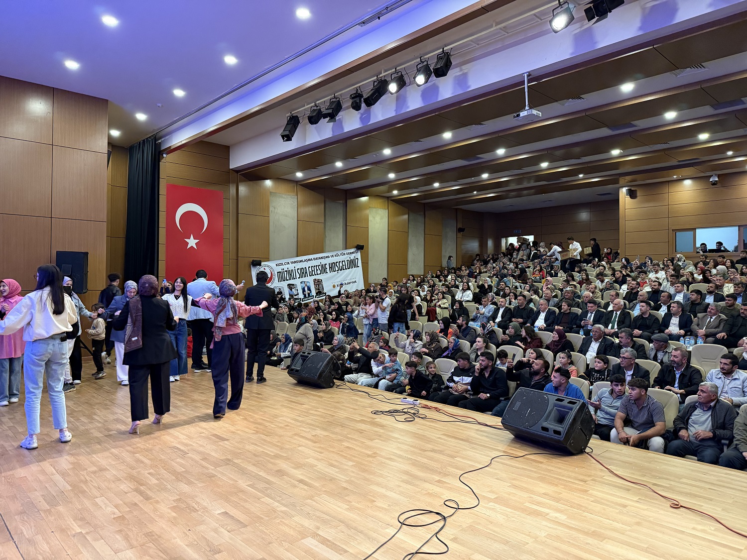 Kızılcık Derneği’nden Unutulmaz Sıra Gecesi Etkinliği (3)