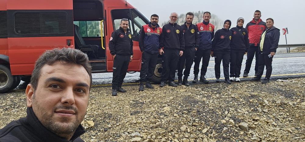 Sarp Kayalıklarda Mahsur Kalan Keçi Kurtarıldı 1