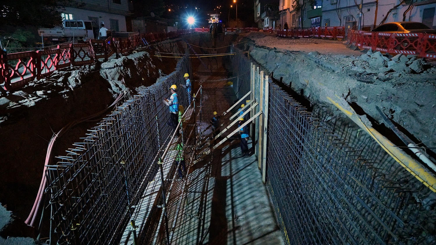 Şehirde Altyapı Seferberliği Gece Gündüz Kesintisiz Sürüyor (1)