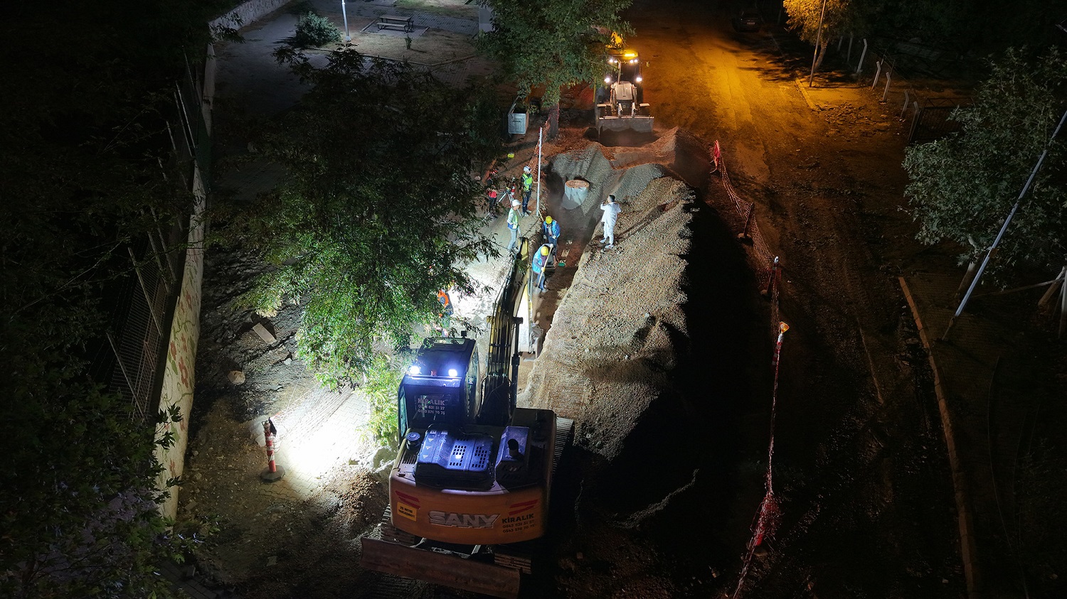Şehirde Altyapı Seferberliği Gece Gündüz Kesintisiz Sürüyor (3)