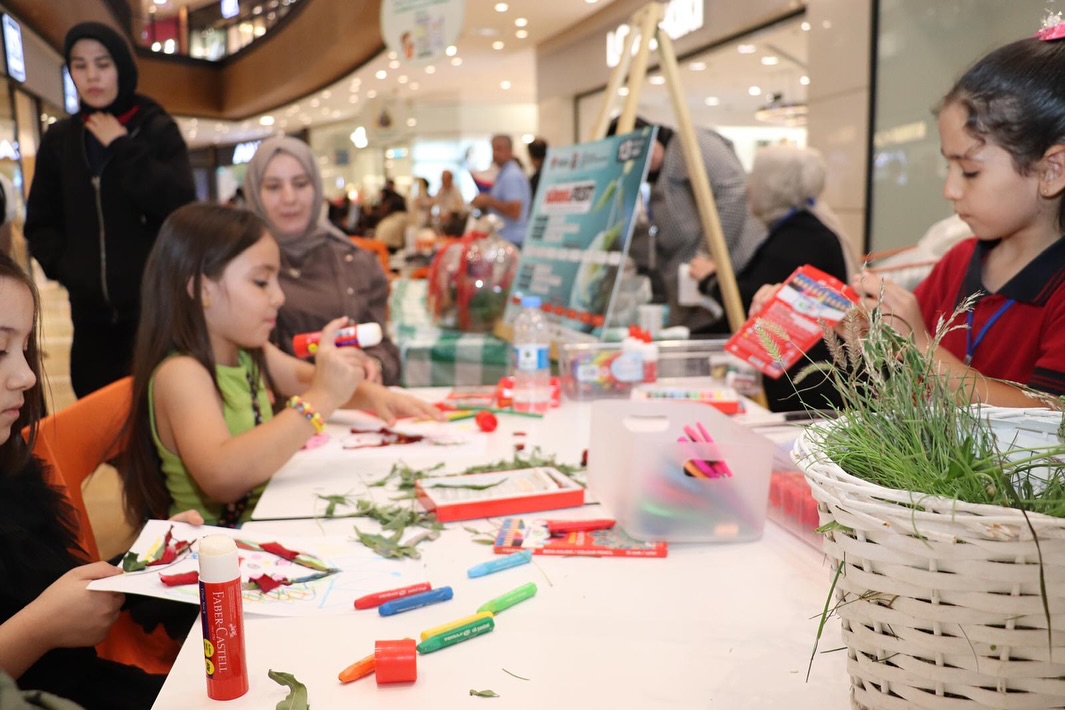 Sürbi̇lfest Başladı Sürdürülebilir Bilim Festivali Piazza Avm’de Ziyaretçilerini Ağırlıyor4