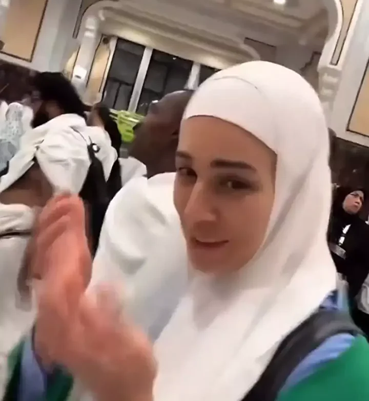 Survivor Damla Can Umrede Başörtülü Fotoğrafı Gündem Oldu Kimse Tanıyamadı