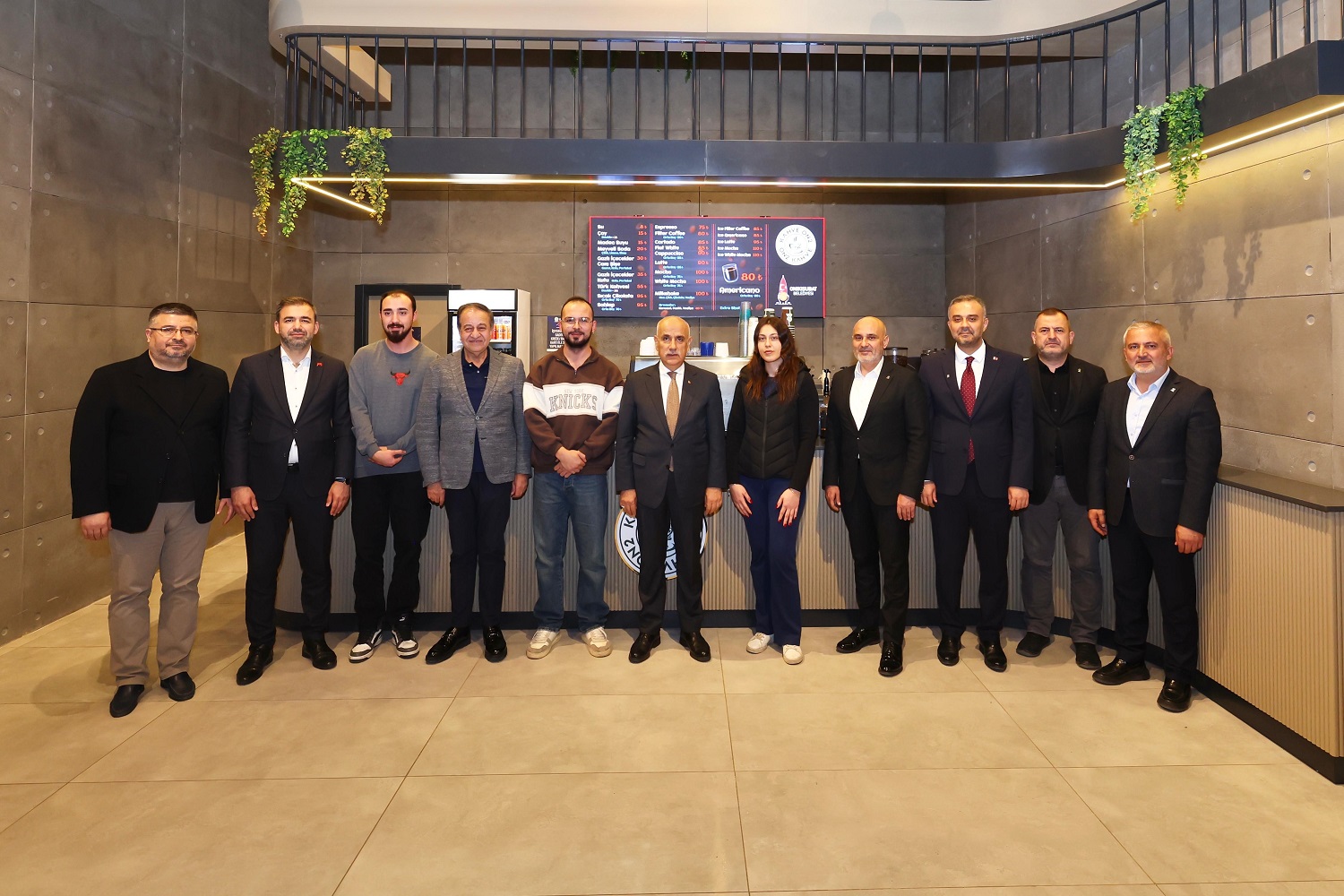 Vahit Kirişci’den Onikişubat Belediyesi’nin Yeni Markası Kahveon2’Ye Tam Not (1)