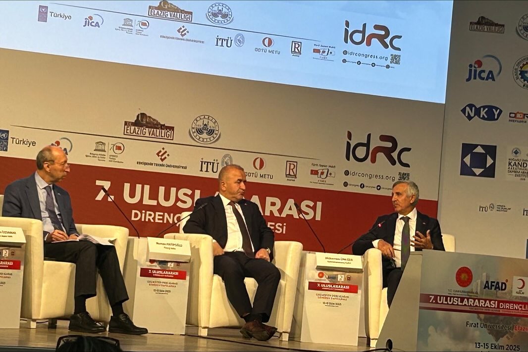 Vali Ünlüer, 7. Uluslararası Dirençlilik Kongresi'ne Katıldı1