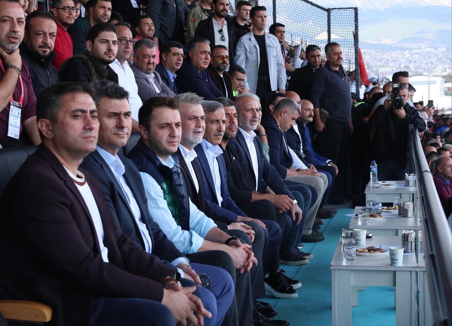 Vali Ünlüer, Kahramanmaraş İstiklalspor’un Galibiyetini Tribünden Takip Etti3