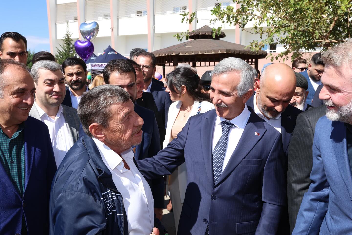 Vali Ünlüer’den El Sanatları Kermesi Ziyareti3