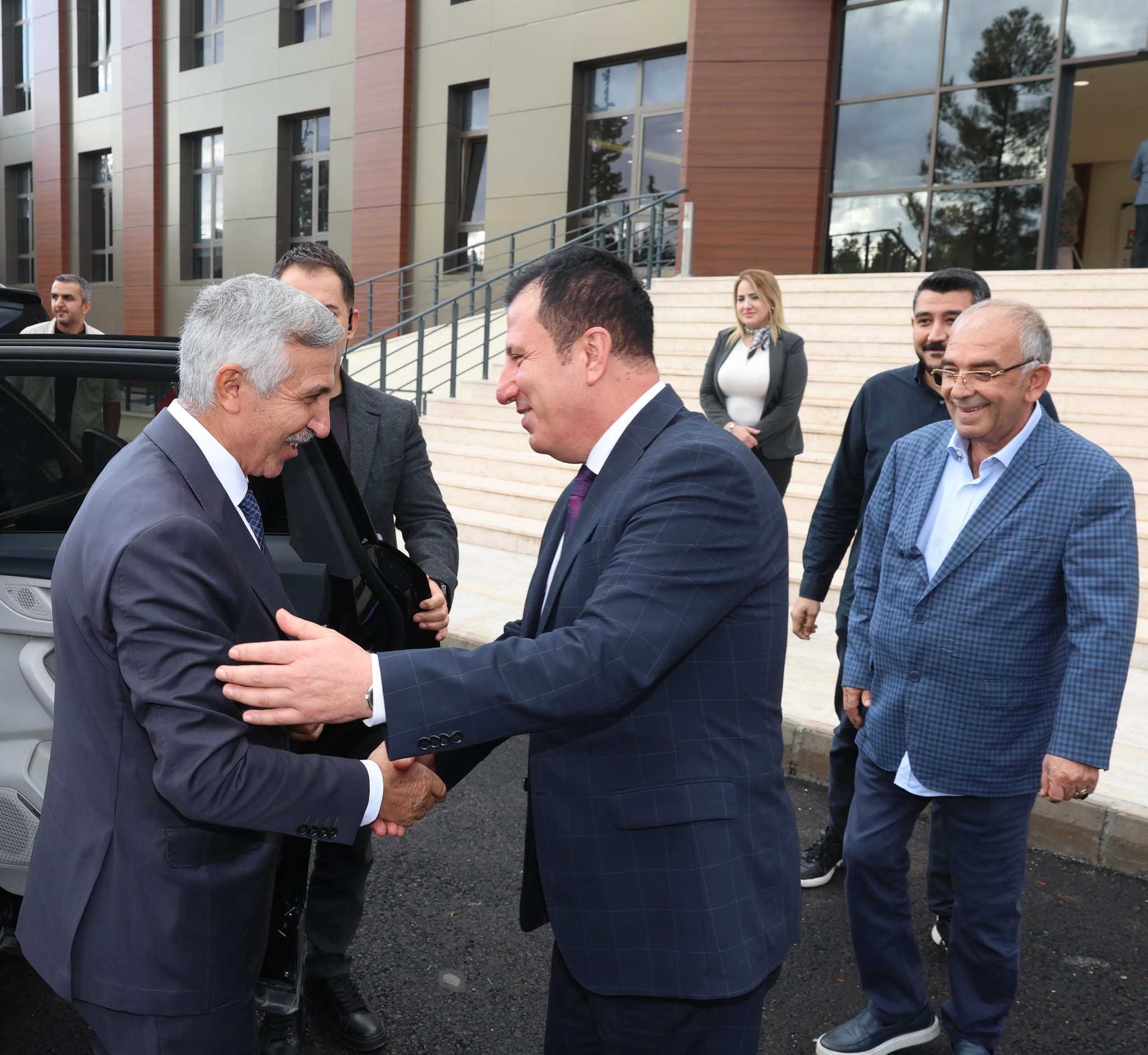 Vali Ünlüer'den Kmtso’nun Yeni Hizmet Binasına Ziyaret