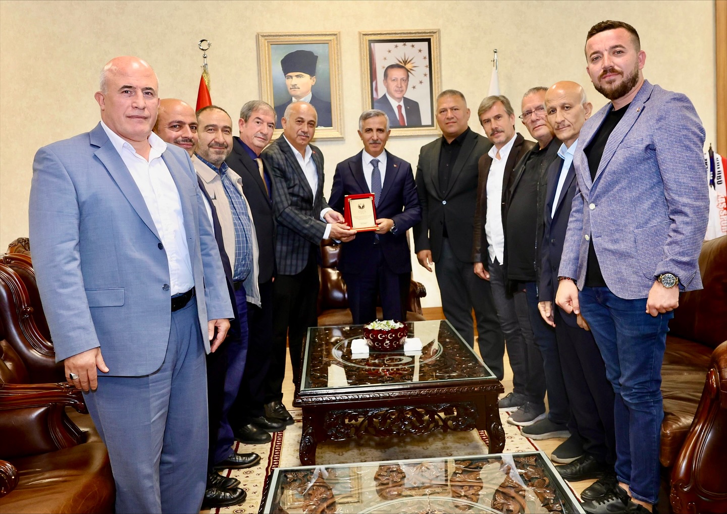 Vefa Grubu’ndan Vali Mükerrem Ünlüer’e Ziyaret1