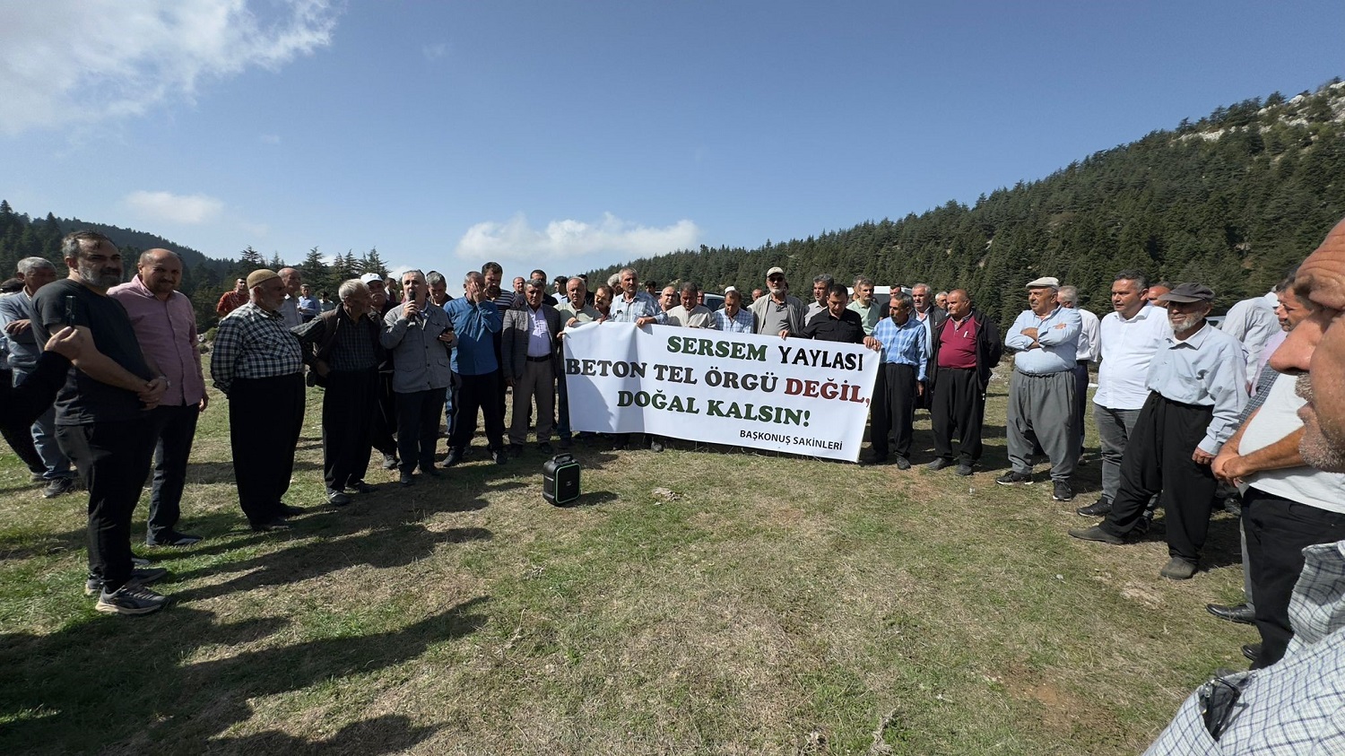 Yayladaki Meraya Tel Örgü Tepkisi (2)