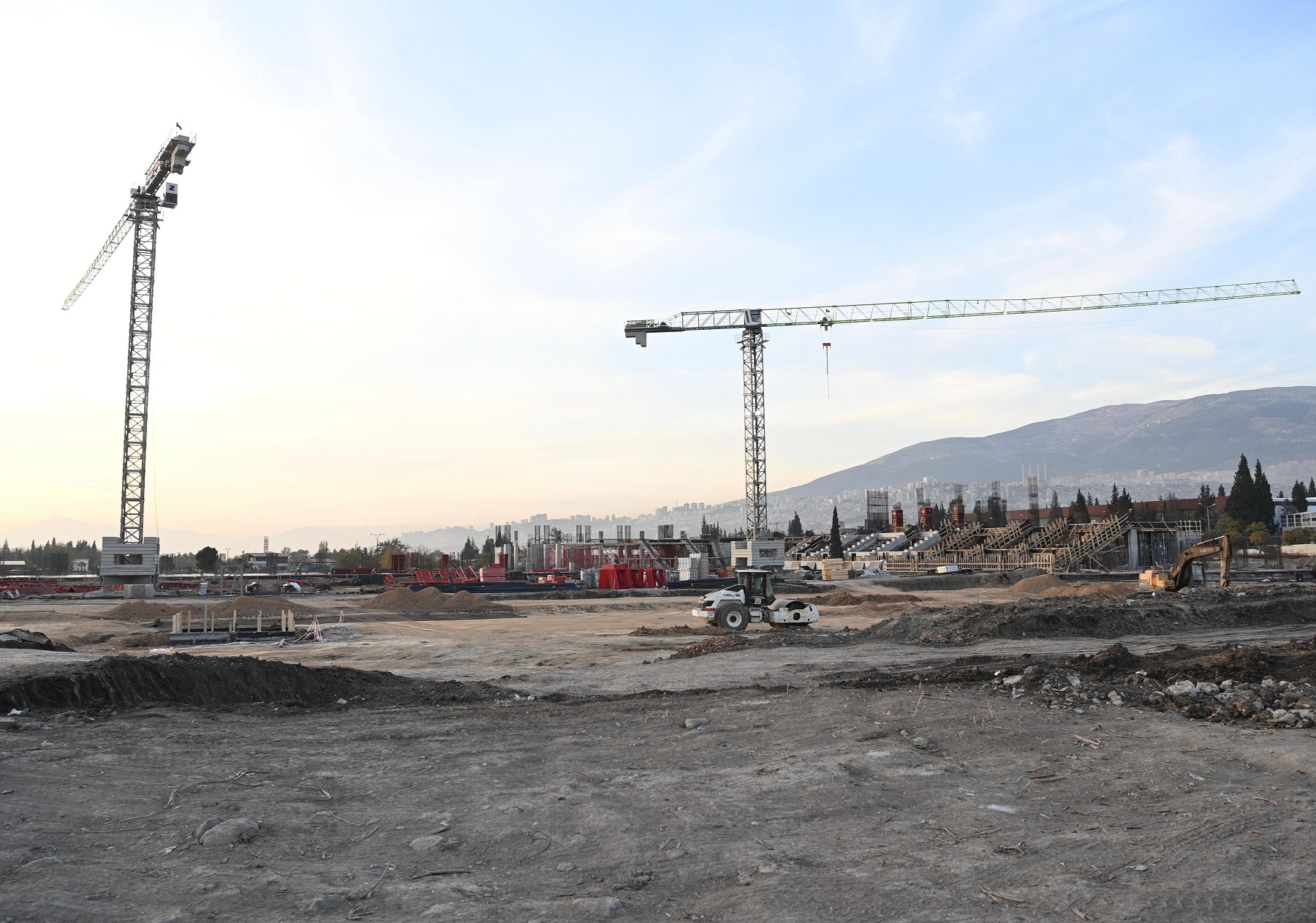 17 Bin 500 Kişilik Yeni Stadyumda İnşaat Hızla İlerliyor (2)-1