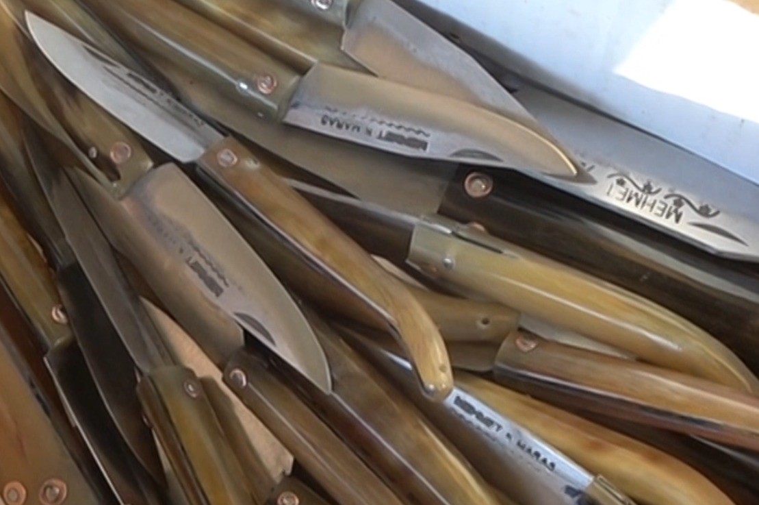 75 Yaşındaki Usta, Baba Mesleğini Sürdürüyor, El İşçiliği Koç Boynuzu Bıçak Üretiyor (2)