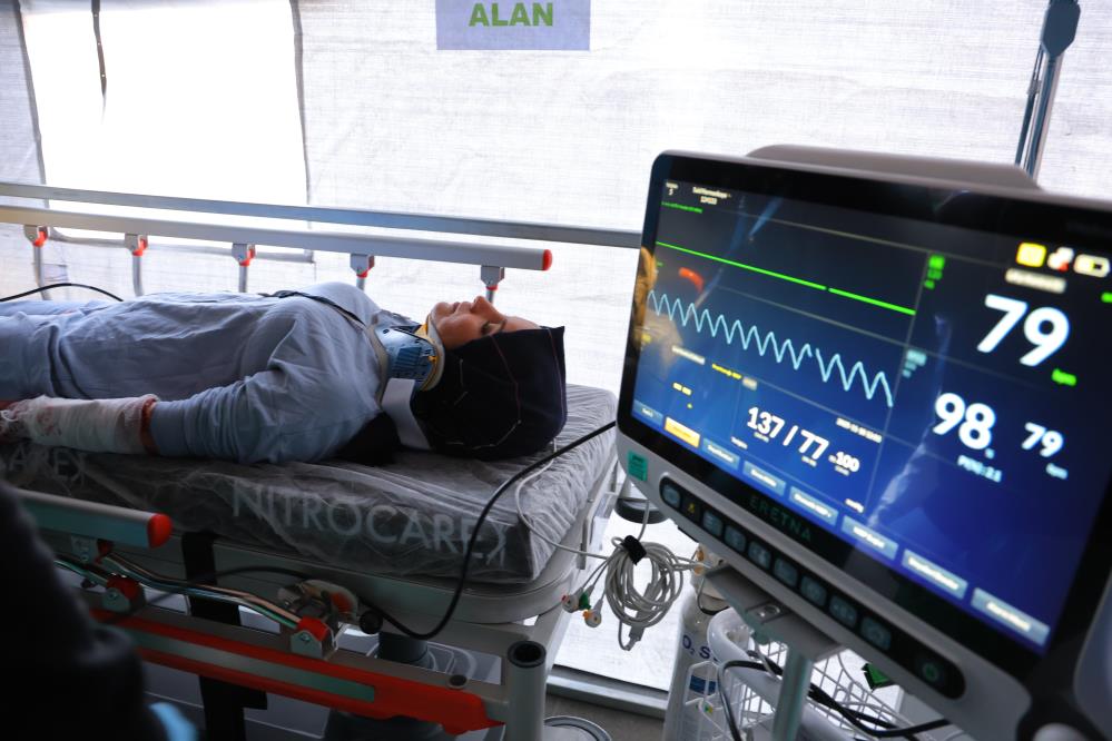 Acil Serviste Gerçeğini Aratmayan Deprem Senaryosu 3