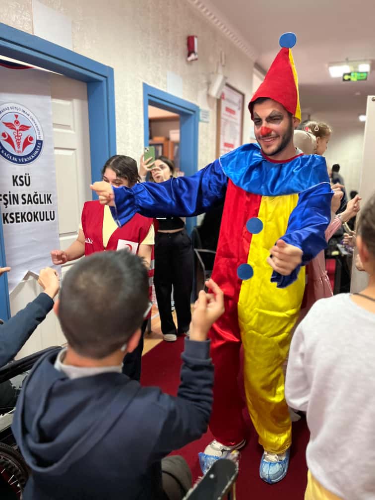 Afşin Genç Kızılay Ve Afşin Sağlık Yüksekokulundan Özel Çocuklara Eğlence Ve Eğitim Etkinliği 1