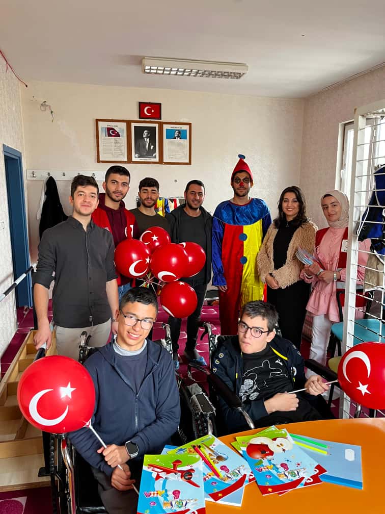 Afşin Genç Kızılay Ve Afşin Sağlık Yüksekokulundan Özel Çocuklara Eğlence Ve Eğitim Etkinliği 2