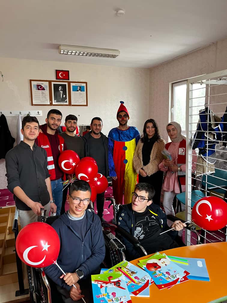 Afşin Genç Kızılay Ve Afşin Sağlık Yüksekokulundan Özel Çocuklara Eğlence Ve Eğitim Etkinliği 7