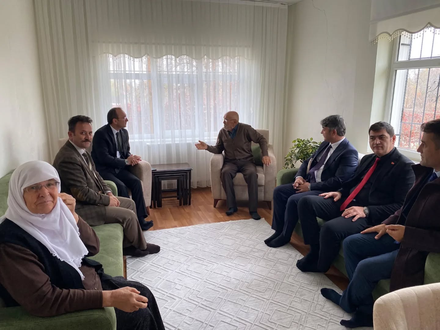 Afşin’de 24 Kasım Öğretmenler Günü Kapsamında Emekli Öğretmenlere Ziyaret