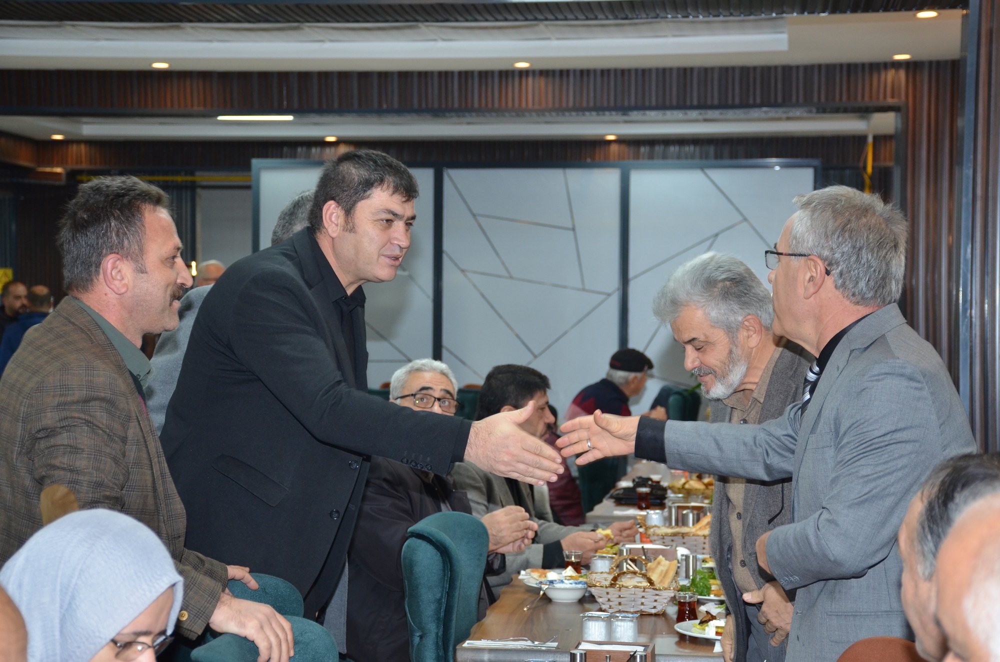 Afşin’de Emekli Öğretmenlere 24 Kasım’da Anlamlı Buluşma (16)