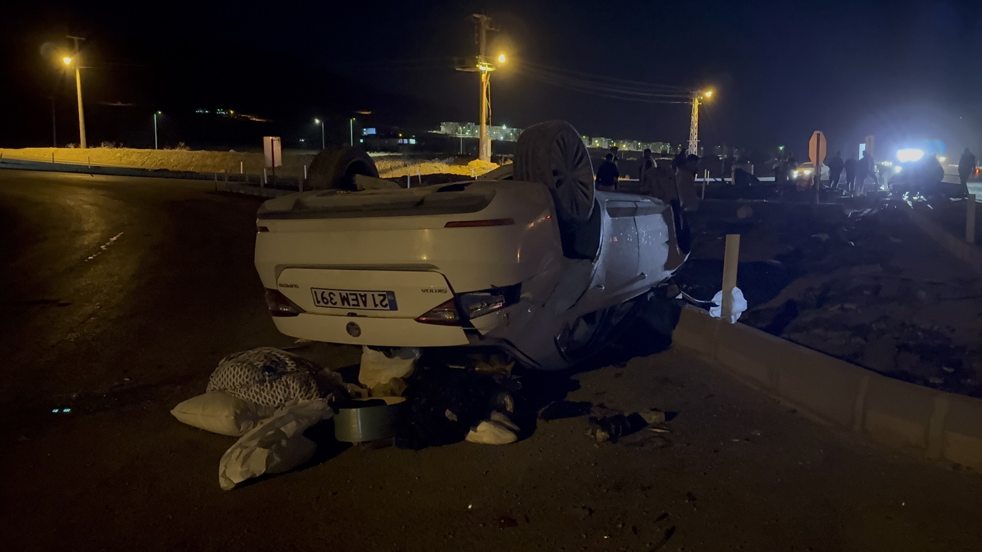 Afşin’de Feci Kaza Otomobil İkiye Ayrıldı (7)