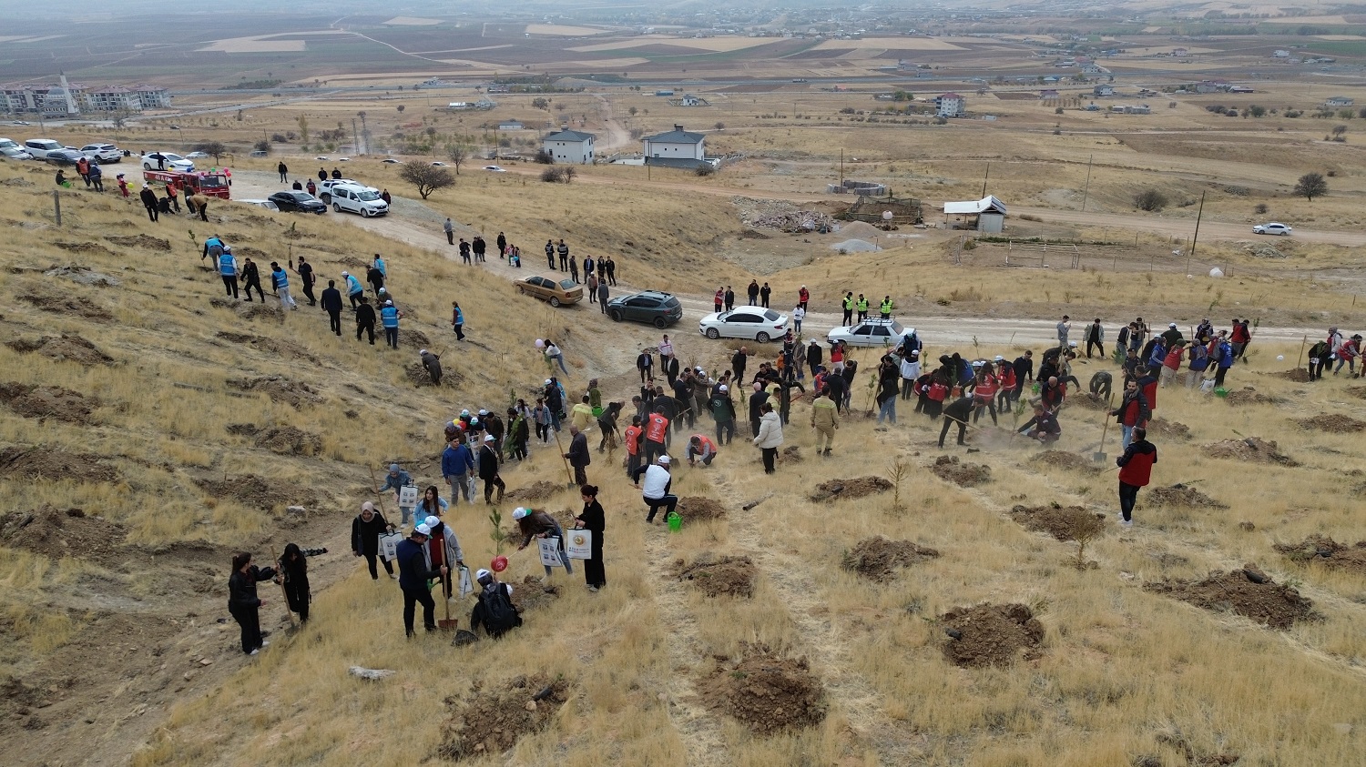 Afşin’de Milli Ağaçlandırma Günü’nde Fidan Dikimi Yapıldı (1)-2