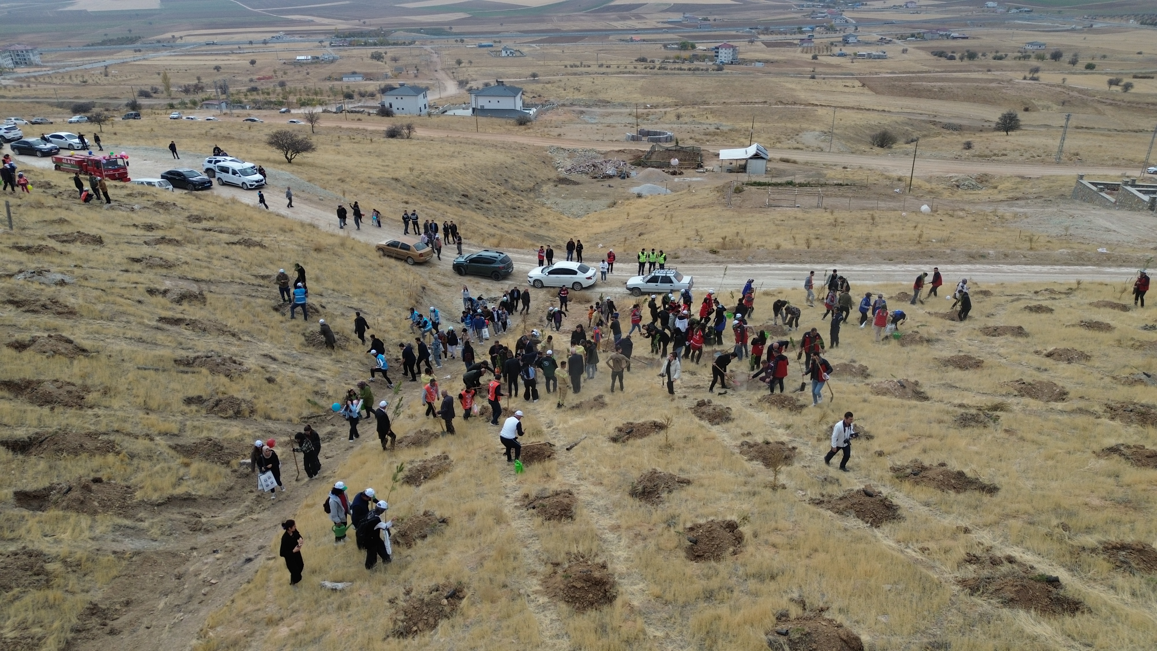 Afşin’de Milli Ağaçlandırma Günü’nde Fidan Dikimi Yapıldı (17)-2