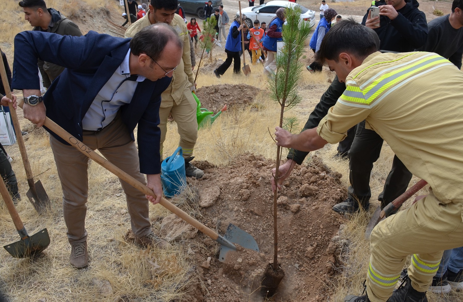 Afşin’de Milli Ağaçlandırma Günü’nde Fidan Dikimi Yapıldı (3)-2