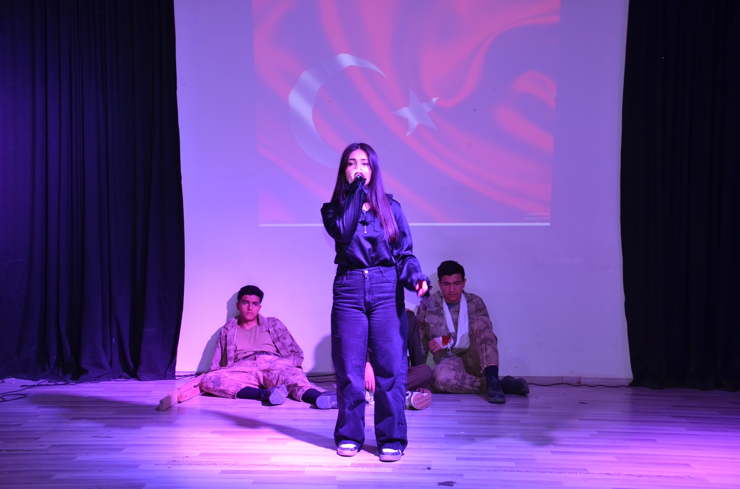 Afşin’de Öğrencilerle 10 Kasım Anma Programı Gerçekleşti (8)