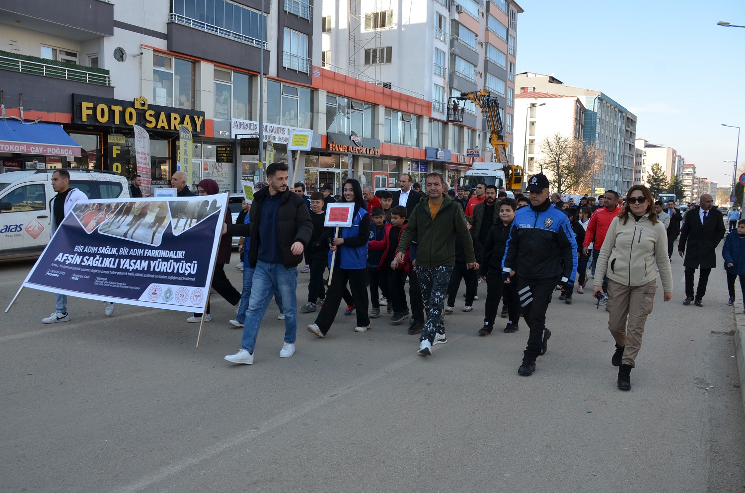 Afşin’de Sağlıklı Yaşam Yürüyüşü Düzenlendi (11)