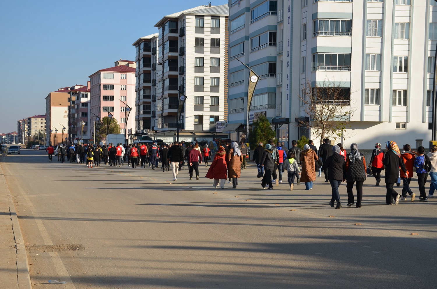 Afşin’de Sağlıklı Yaşam Yürüyüşü Düzenlendi (4)