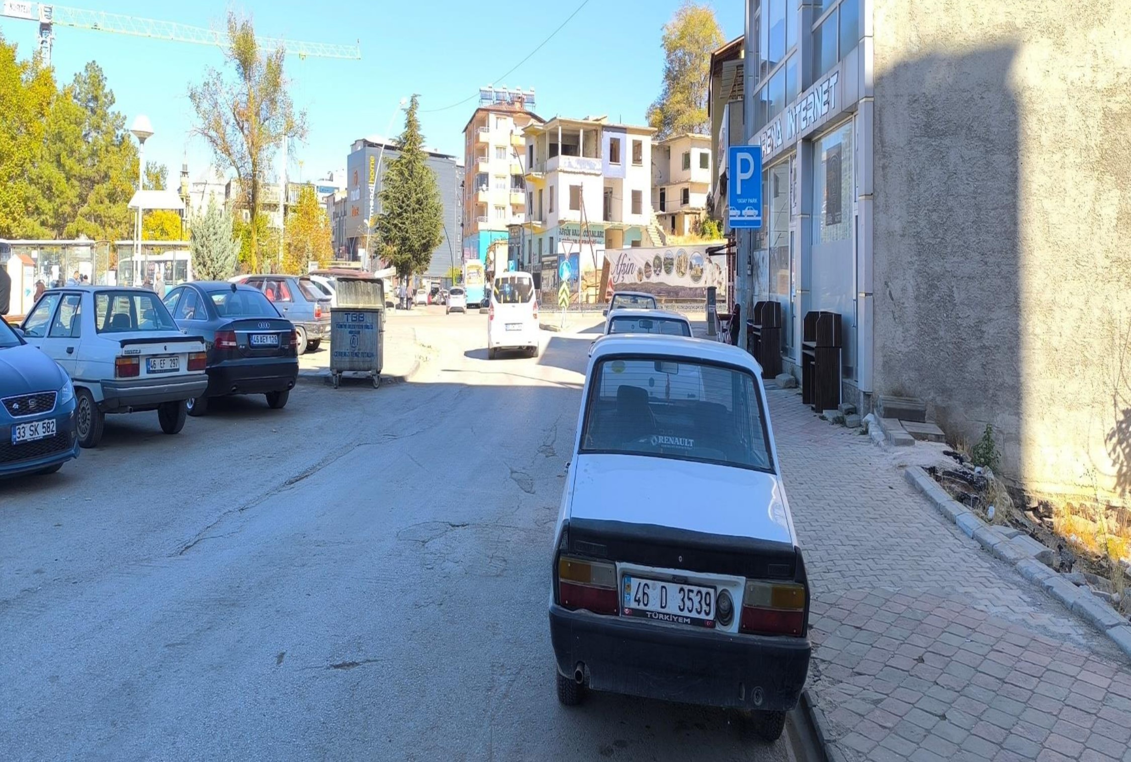Afşin’de Yatay Park Düzeni İçin Uyarı Kurallara Uymayanlara Cezai İşlem Uygulanacak (10)