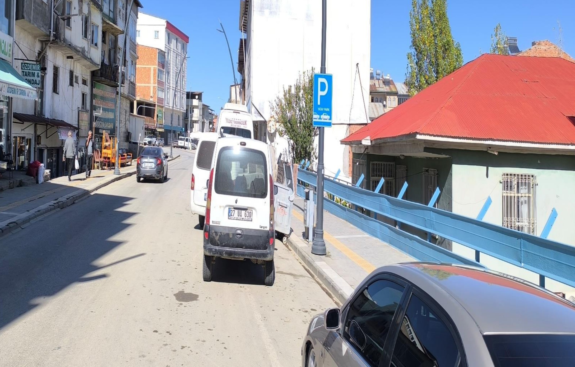 Afşin’de Yatay Park Düzeni İçin Uyarı Kurallara Uymayanlara Cezai İşlem Uygulanacak (2)