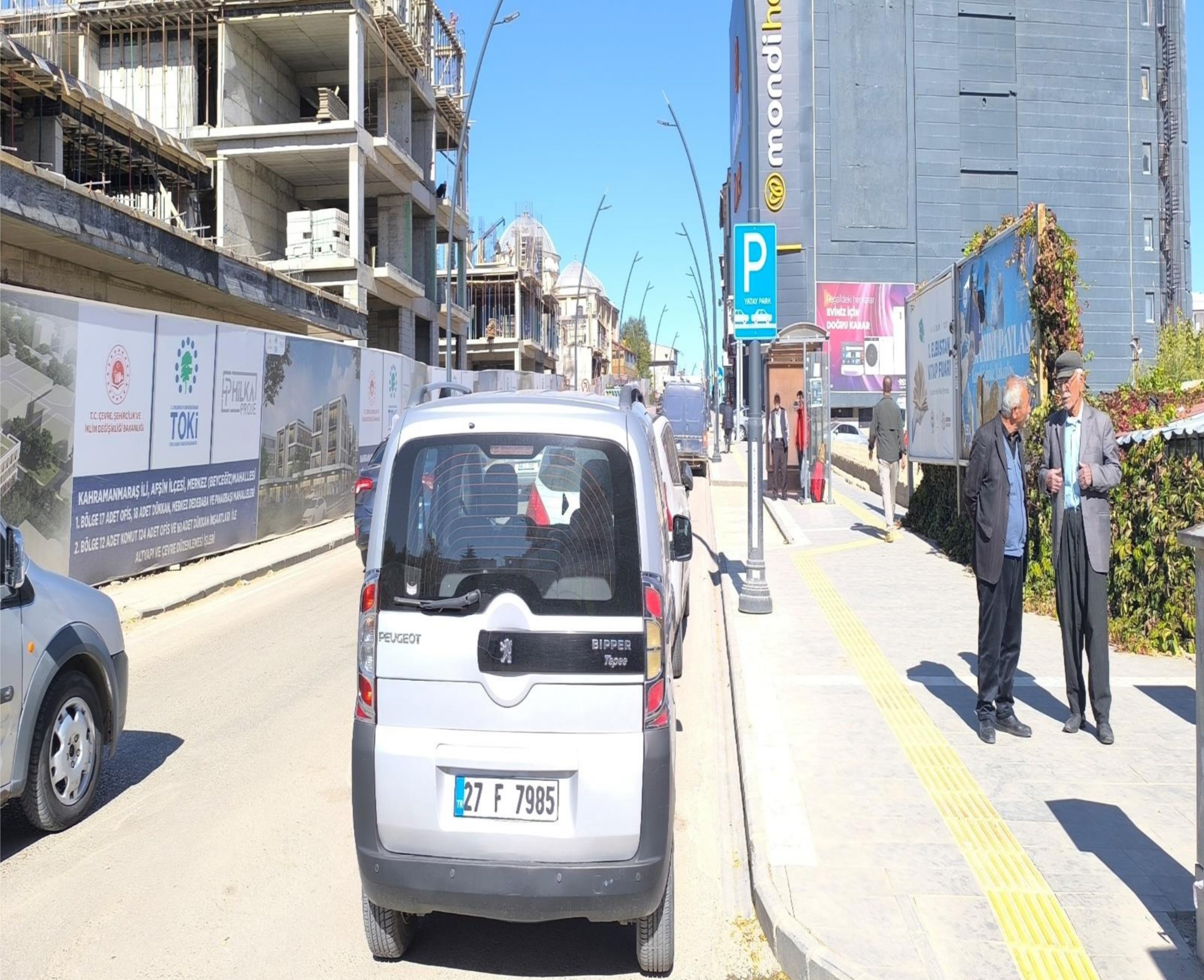 Afşin’de Yatay Park Düzeni İçin Uyarı Kurallara Uymayanlara Cezai İşlem Uygulanacak (8)