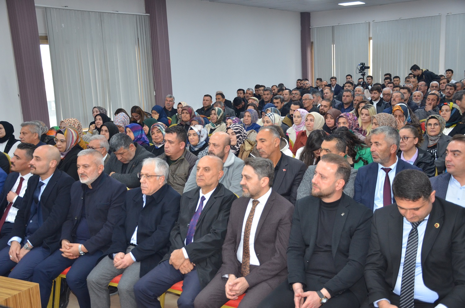 Ak Parti Afşin İlçe Başkanlığı Danışma Toplantısı Geniş Katılımla Gerçekleştirildi (1)