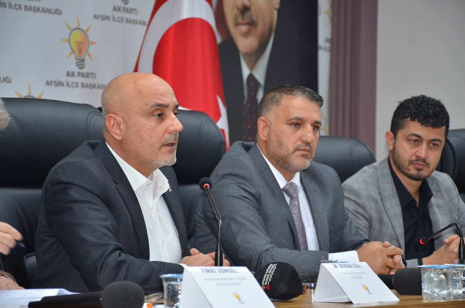 Ak Parti Afşin İlçe Başkanlığı Danışma Toplantısı Geniş Katılımla Gerçekleştirildi (4)