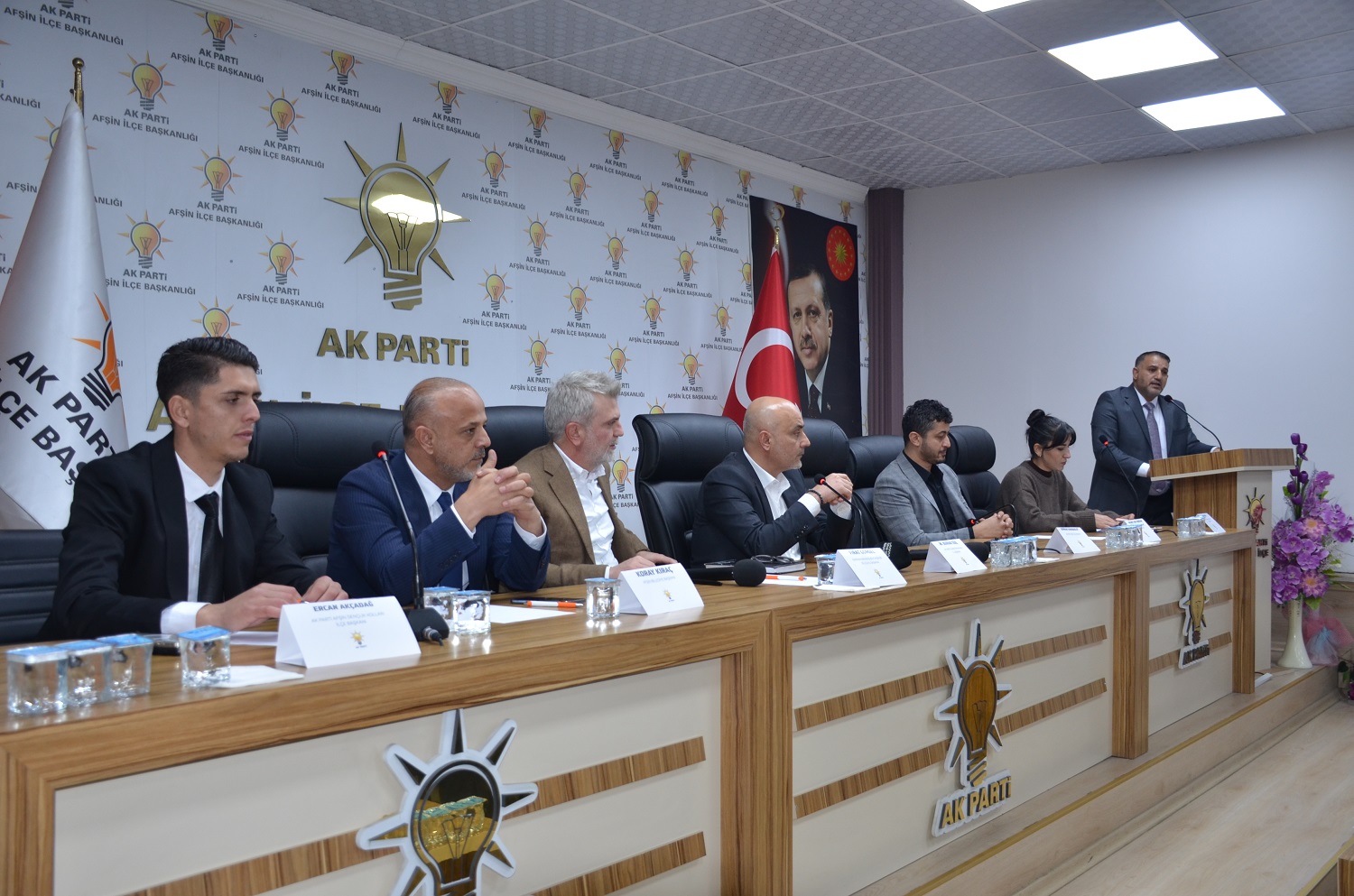 Ak Parti Afşin İlçe Başkanlığı Danışma Toplantısı Geniş Katılımla Gerçekleştirildi (7)