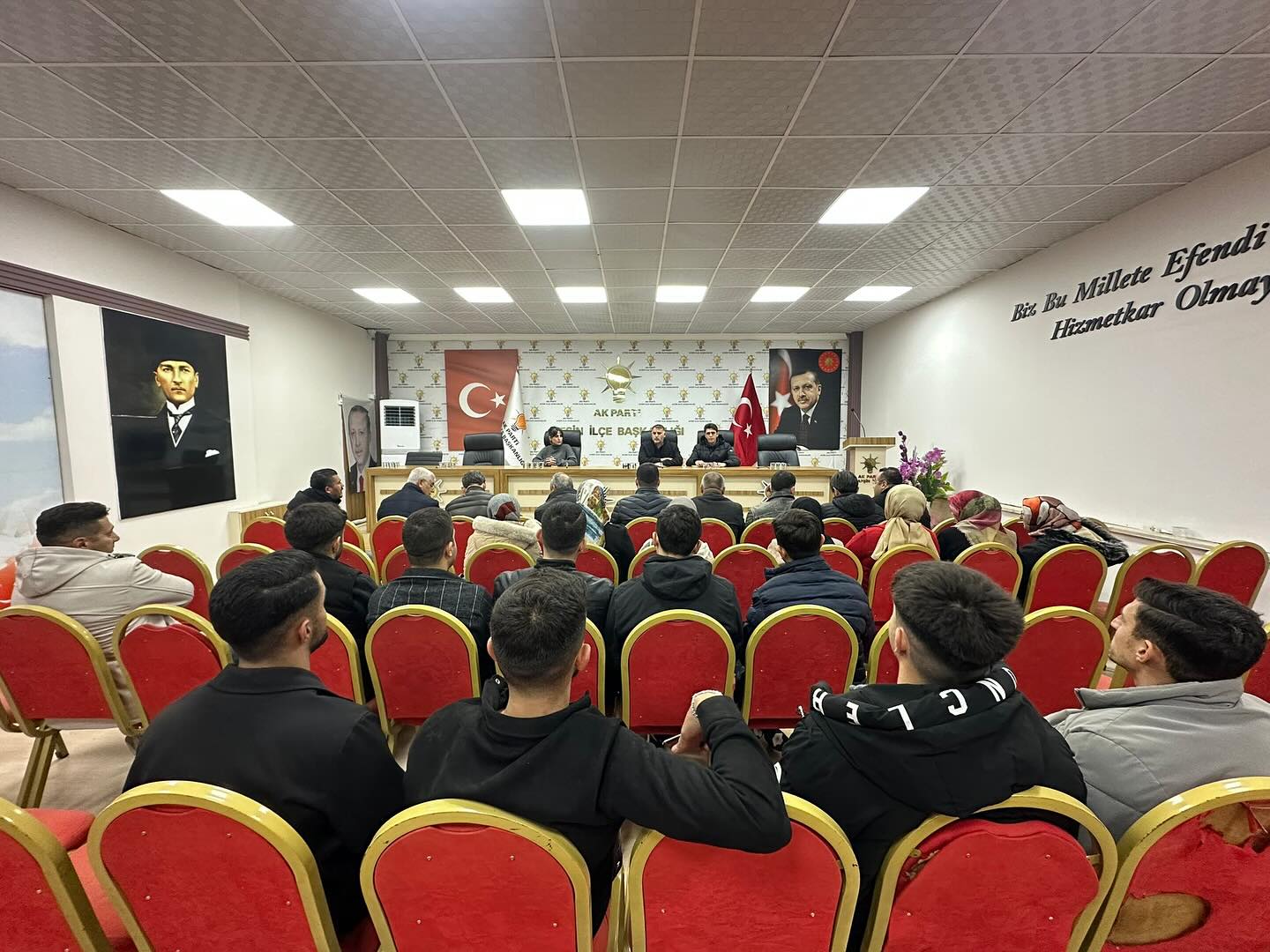 Ak Parti Afşin İlçe Teşkilatı Yönetim Kurulu Toplantısı Gerçekleştirildi2