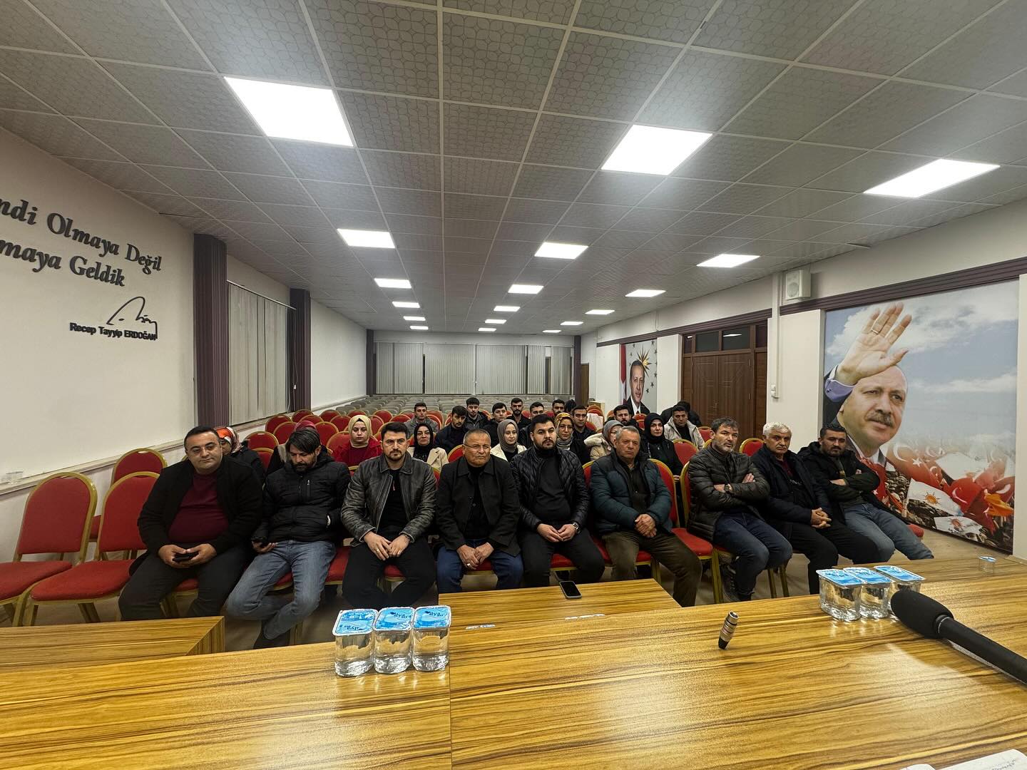 Ak Parti Afşin İlçe Teşkilatı Yönetim Kurulu Toplantısı Gerçekleştirildi3